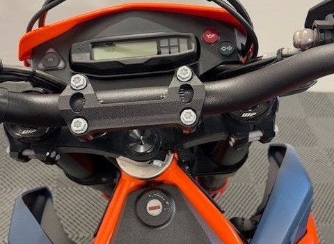 Gebrauchtmotorrad KTM 690 SMC R - Bild 5