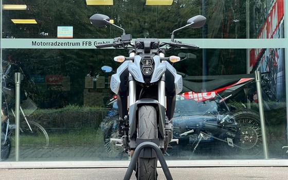 Gebrauchtmotorrad Suzuki GSX-8S - Bild 3