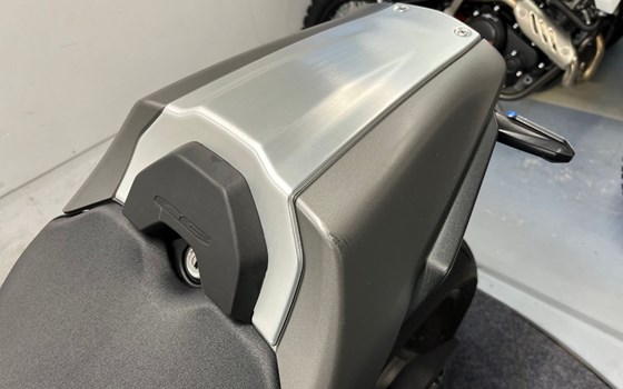 Gebrauchtmotorrad Honda CB 1000 R - Bild 11