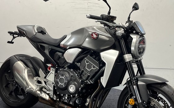 Gebrauchtmotorrad Honda CB 1000 R - Bild 2