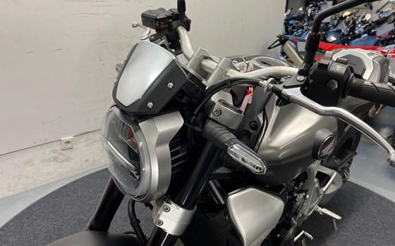 Gebrauchtmotorrad Honda CB 1000 R - Bild 7