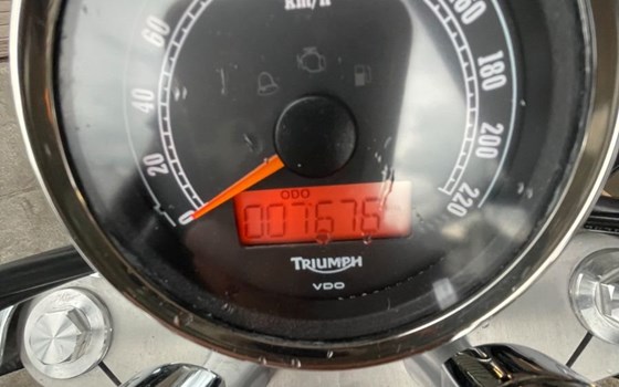 Gebrauchtmotorrad Triumph America - Bild 2