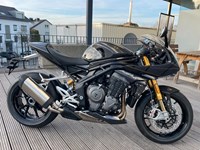 Gebrauchtmotorrad Triumph Speed Triple 1200 RR James Bond Edition