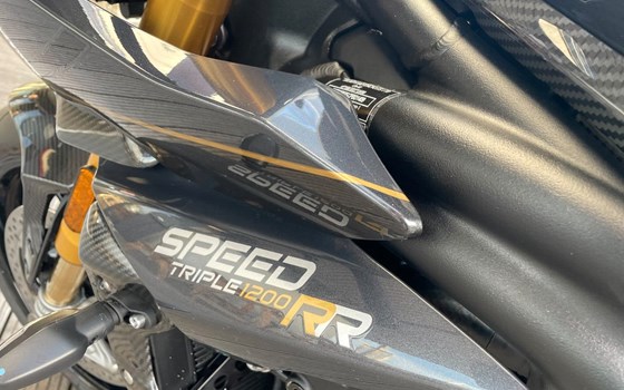 Gebrauchtmotorrad Triumph Speed Triple 1200 RR James Bond Edition - Bild 13