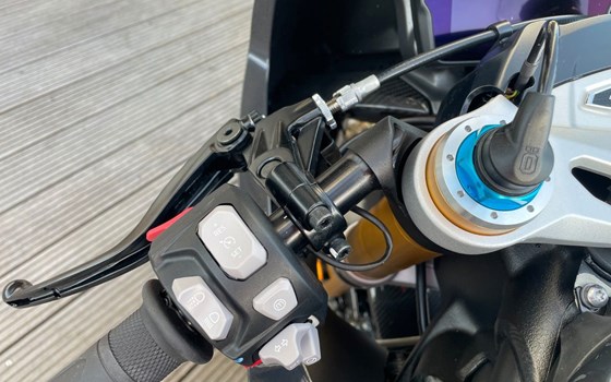 Gebrauchtmotorrad Triumph Speed Triple 1200 RR James Bond Edition - Bild 14