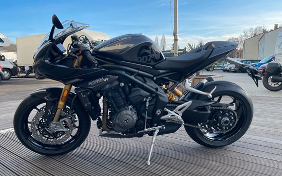 Gebrauchtmotorrad Triumph Speed Triple 1200 RR James Bond Edition - Bild 6