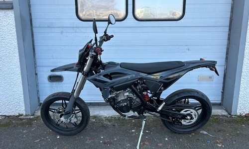 Beta RR 125 4T Motard T X special edition