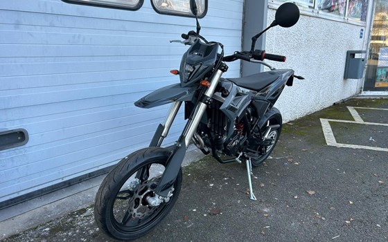 Neufahrzeug Beta RR 125 4T Motard T X special edition - Bild 3