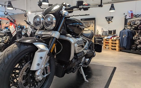 Gebrauchtmotorrad Triumph Rocket 3 R - Bild 2