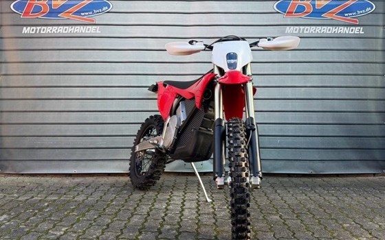 Gebrauchtmotorrad Stark Future Varg EX - Bild 4