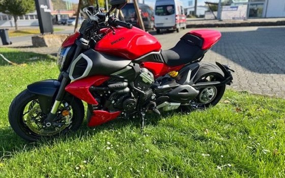 Gebrauchtmotorrad Ducati Diavel V4 - Bild 1