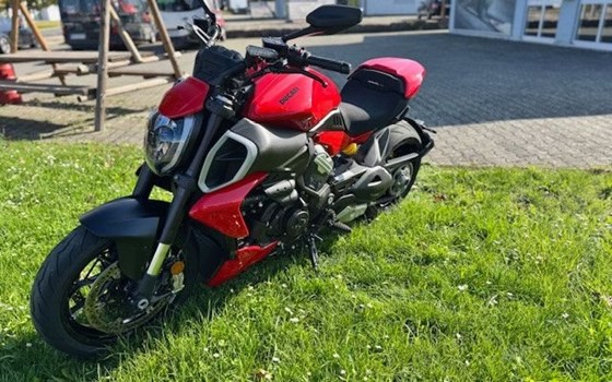 Gebrauchtmotorrad Ducati Diavel V4 - Bild 2