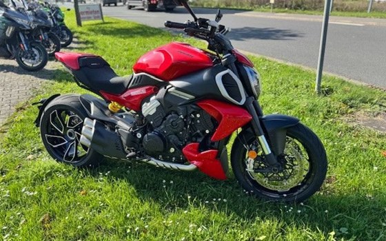 Gebrauchtmotorrad Ducati Diavel V4 - Bild 6