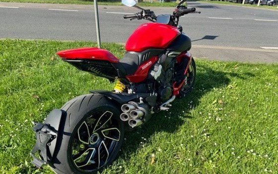 Gebrauchtmotorrad Ducati Diavel V4 - Bild 9