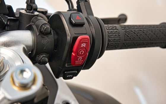 Gebrauchtmotorrad CFMOTO 675SR-R - Bild 14