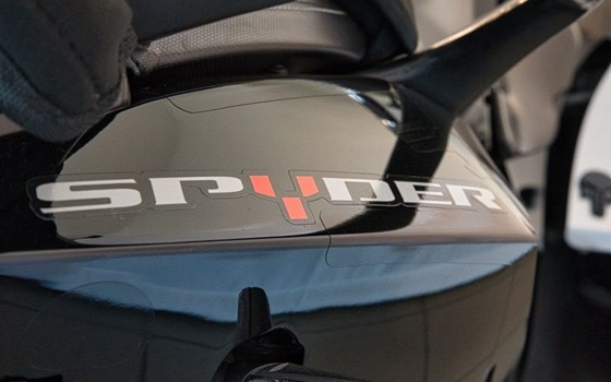 Gebrauchtmotorrad Can-Am Spyder RS - Bild 22