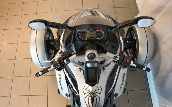 Gebrauchtmotorrad Can-Am Spyder RS - Bild 8