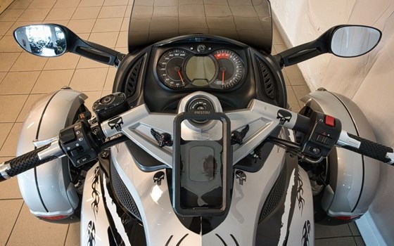 Gebrauchtmotorrad Can-Am Spyder RS - Bild 9