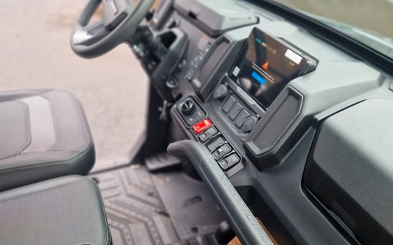 Neufahrzeug CFMOTO Uforce U10 Pro - Bild 11