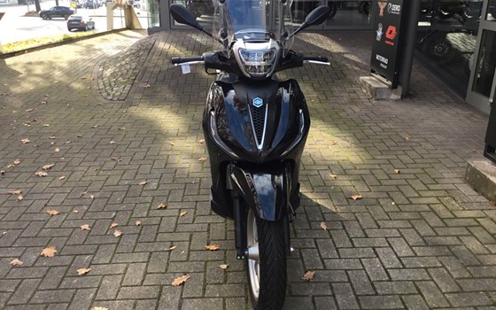 Neufahrzeug Piaggio Beverly 400 - Bild 7