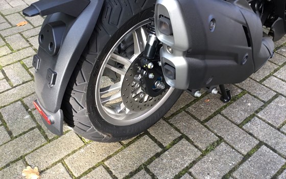 Neufahrzeug Piaggio Beverly 400 - Bild 9