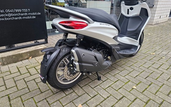 Neufahrzeug Piaggio Beverly 400 - Bild 8