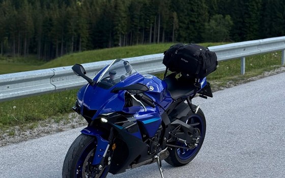 Gebrauchtmotorrad Yamaha YZF-R1SP - Bild 1