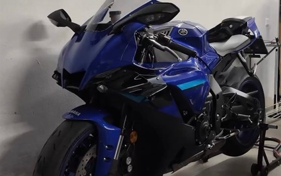 Gebrauchtmotorrad Yamaha YZF-R1SP - Bild 2