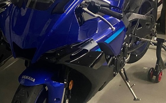Gebrauchtmotorrad Yamaha YZF-R1SP - Bild 3