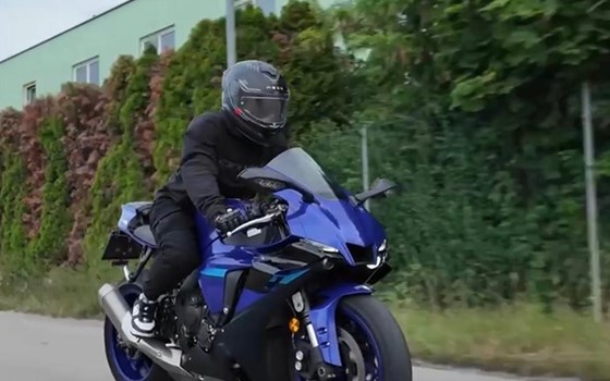 Gebrauchtmotorrad Yamaha YZF-R1SP - Bild 4