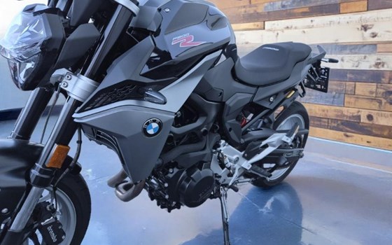 Gebrauchtmotorrad BMW F 900 R - Bild 2
