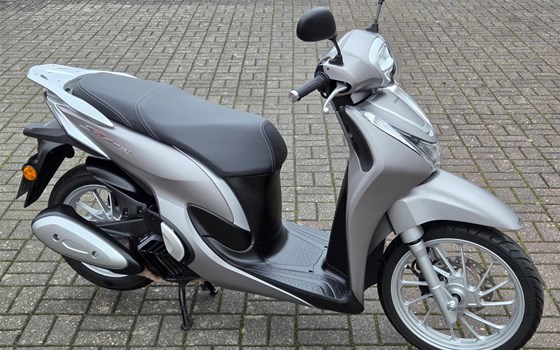 Gebrauchtmotorrad Honda SH Mode 125 - Bild 1