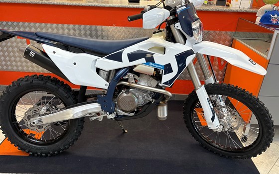 Neufahrzeug Husqvarna TE 300 2026 - Bild 2