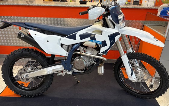 Neufahrzeug Husqvarna TE 300 2026 - Bild 1