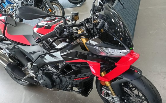 Gebrauchtmotorrad Aprilia Tuono V4 1100 Factory - Bild 1