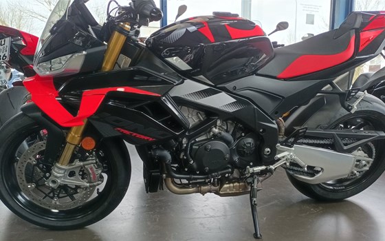 Gebrauchtmotorrad Aprilia Tuono V4 1100 Factory - Bild 2