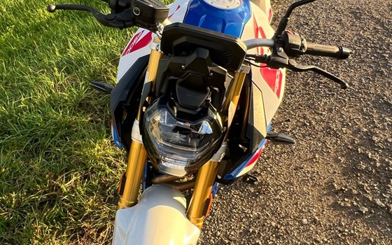 Gebrauchtmotorrad BMW F 900 R - Bild 3