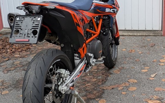 Gebrauchtmotorrad KTM 690 SMC R - Bild 3