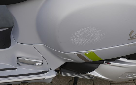 Gebrauchtmotorrad Vespa GTS 300 Super Tech - Bild 12