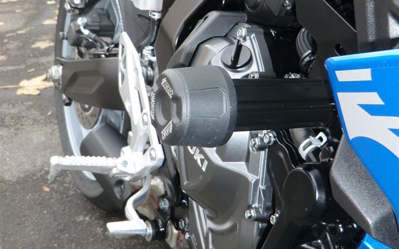 Gebrauchtmotorrad Suzuki GSX-8R - Bild 4