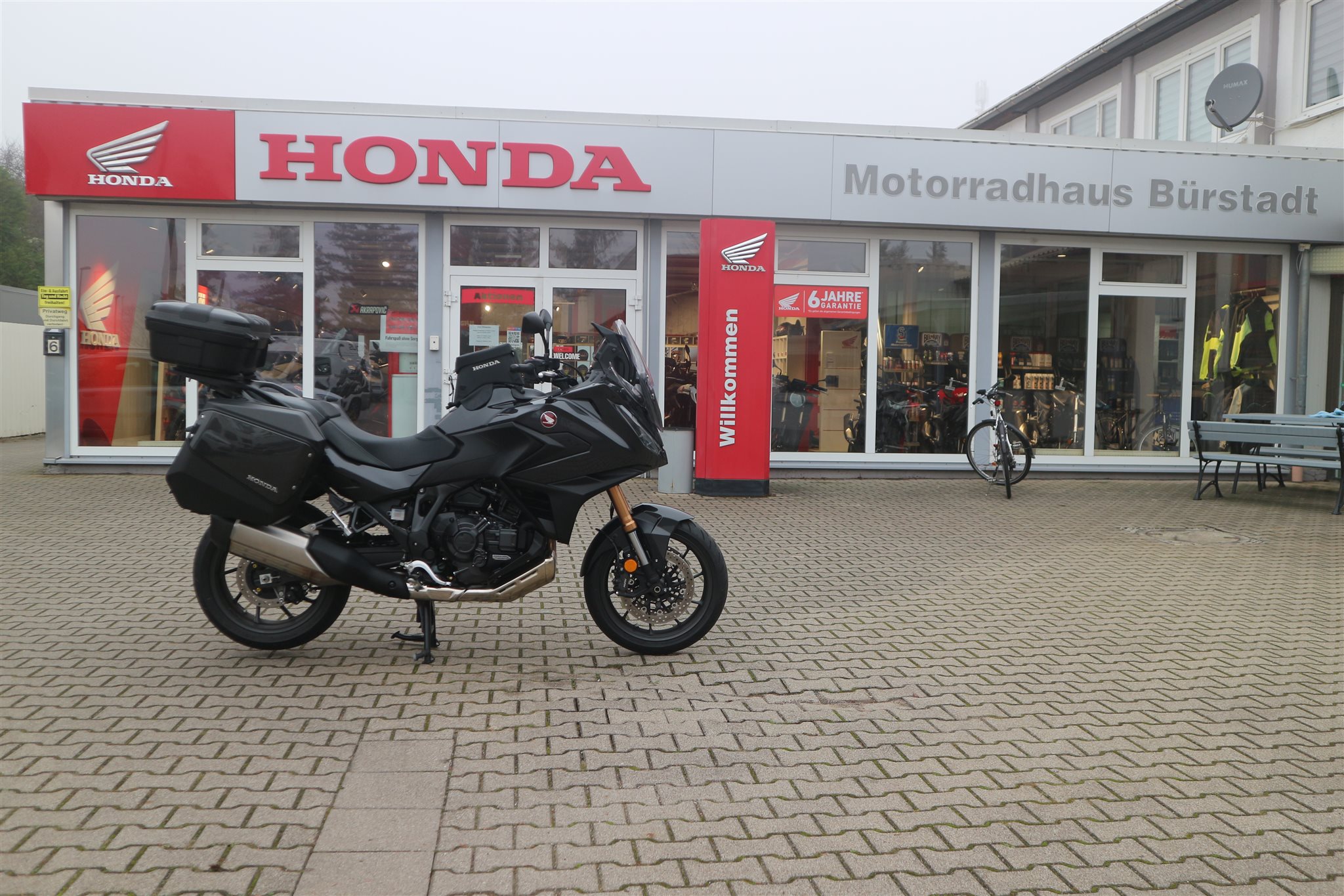 Honda NT1100 DCT Electronic Suspension