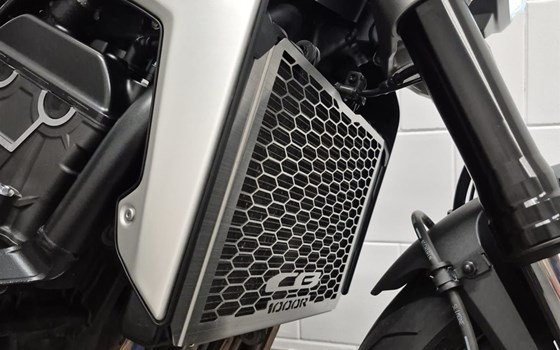 Gebrauchtmotorrad Honda CB 1000 R - Bild 6