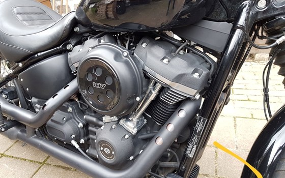 Gebrauchtmotorrad Harley-Davidson Softail Street Bob FXBB - Bild 11