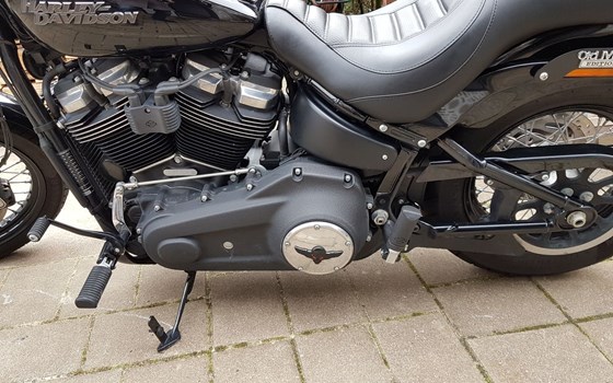 Gebrauchtmotorrad Harley-Davidson Softail Street Bob FXBB - Bild 8