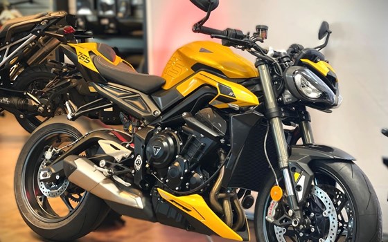 Gebrauchtmotorrad Triumph Street Triple RS - Bild 1
