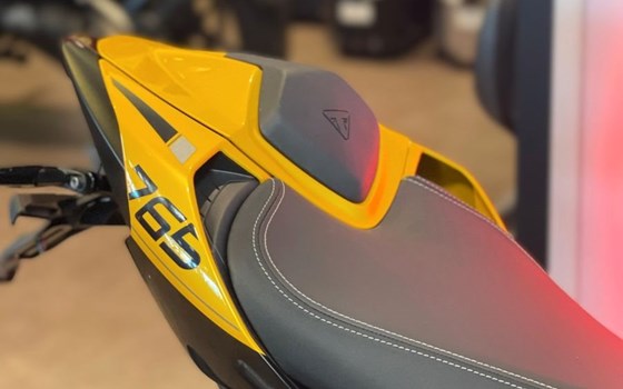 Gebrauchtmotorrad Triumph Street Triple RS - Bild 7