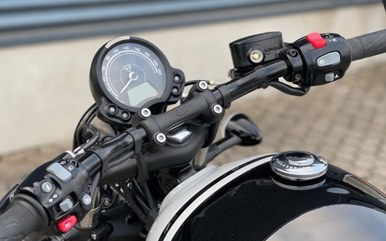 Gebrauchtmotorrad Triumph Bonneville Bobber - Bild 6