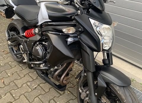 Gebrauchtmotorrad Kawasaki ER-6n - Bild 3