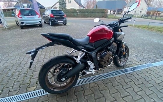 Gebrauchtmotorrad Honda CB650R E-Clutch - Bild 7