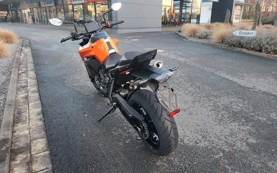 Neufahrzeug KTM 790 Duke L - Bild 7